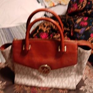 Micheal kors handbag